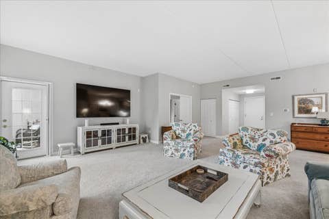 Tiny photo for 310 E Church Avenue #209, Libertyville, IL 60048 (MLS # 12717534)