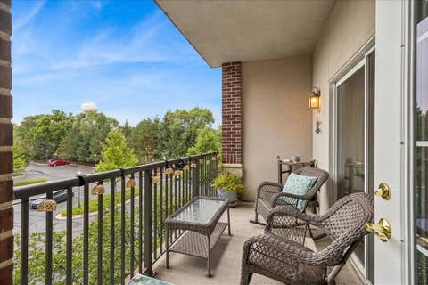 Tiny photo for 310 E Church Avenue #209, Libertyville, IL 60048 (MLS # 12717534)