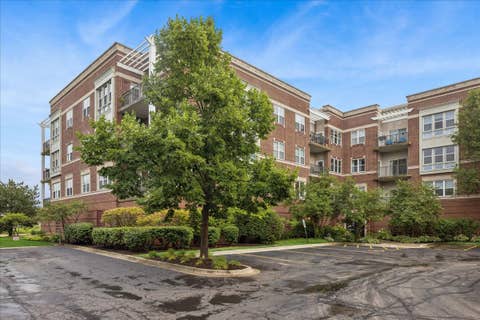 Tiny photo for 310 E Church Avenue #209, Libertyville, IL 60048 (MLS # 12717534)