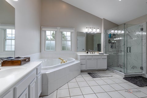 Tiny photo for 1800 Darnell Street, Libertyville, IL 60048 (MLS # 12662203)