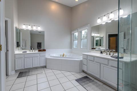Tiny photo for 1800 Darnell Street, Libertyville, IL 60048 (MLS # 12662203)