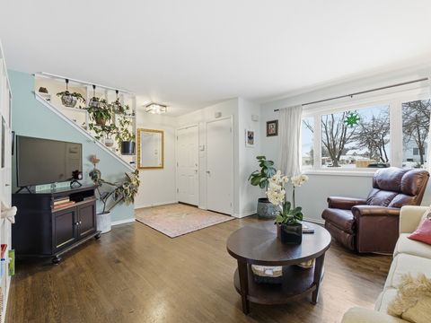 Tiny photo for 300 Duane Street #3, Glen Ellyn, IL 60137 (MLS # 12528109)