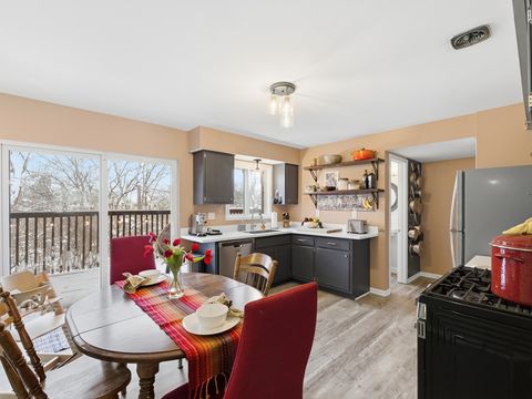 Tiny photo for 300 Duane Street #3, Glen Ellyn, IL 60137 (MLS # 12528109)