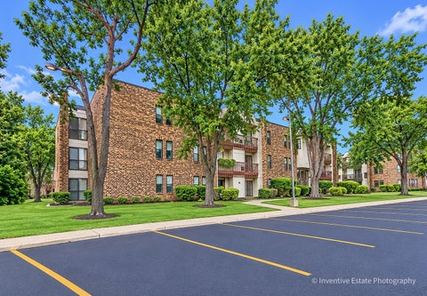 Tiny photo for 2212 Country Club Drive #4, Woodridge, IL 60517 (MLS # 12774935)