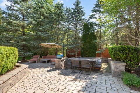Tiny photo for 320 Camelot Lane, Libertyville, IL 60048 (MLS # 12651274)