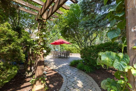 Tiny photo for 320 Camelot Lane, Libertyville, IL 60048 (MLS # 12651274)