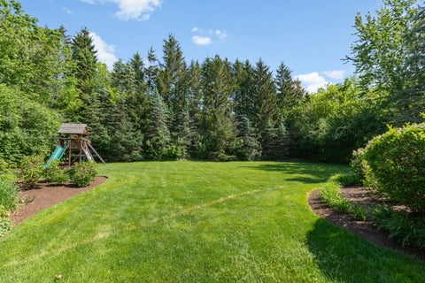Tiny photo for 320 Camelot Lane, Libertyville, IL 60048 (MLS # 12651274)