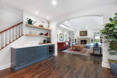 Tiny photo for 320 Camelot Lane, Libertyville, IL 60048 (MLS # 12651274)
