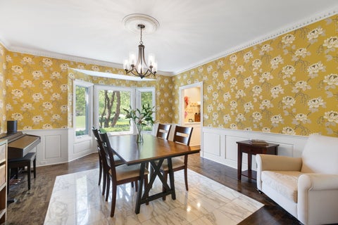 Tiny photo for 320 Camelot Lane, Libertyville, IL 60048 (MLS # 12651274)