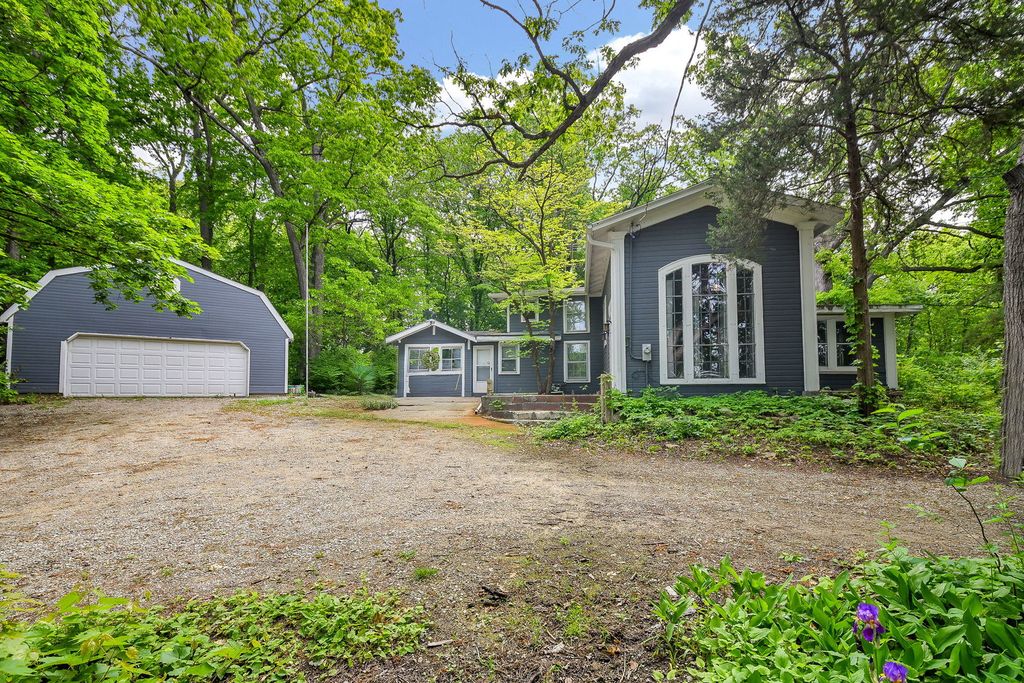Photo for 5N573 Rt 25, St. Charles, IL 60174 (MLS # 12480427)