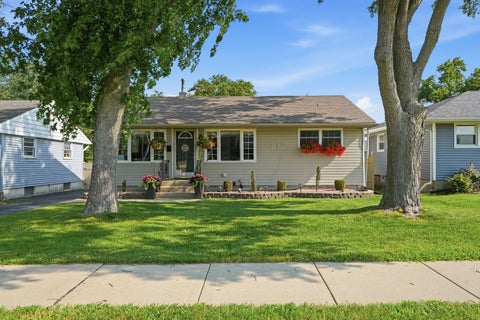 Tiny photo for 139 W 10th Street, Chicago Heights, IL 60411 (MLS # 12751467)