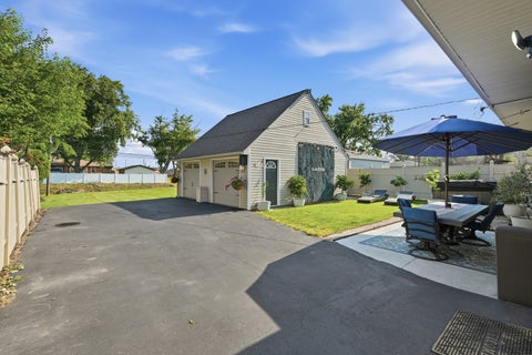 Tiny photo for 139 W 10th Street, Chicago Heights, IL 60411 (MLS # 12751467)
