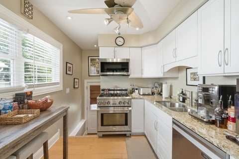 Tiny photo for 139 W 10th Street, Chicago Heights, IL 60411 (MLS # 12751467)