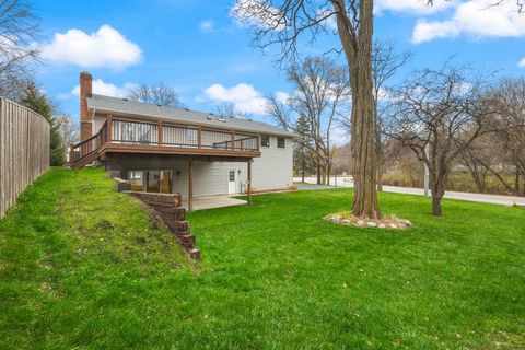 Tiny photo for 727 OLD HUNT Road, Fox River Grove, IL 60021 (MLS # 12544905)