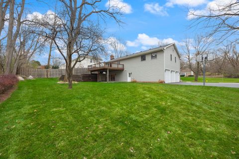 Tiny photo for 727 OLD HUNT Road, Fox River Grove, IL 60021 (MLS # 12544905)