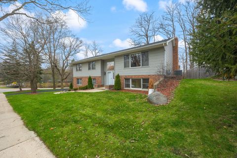 Tiny photo for 727 OLD HUNT Road, Fox River Grove, IL 60021 (MLS # 12544905)