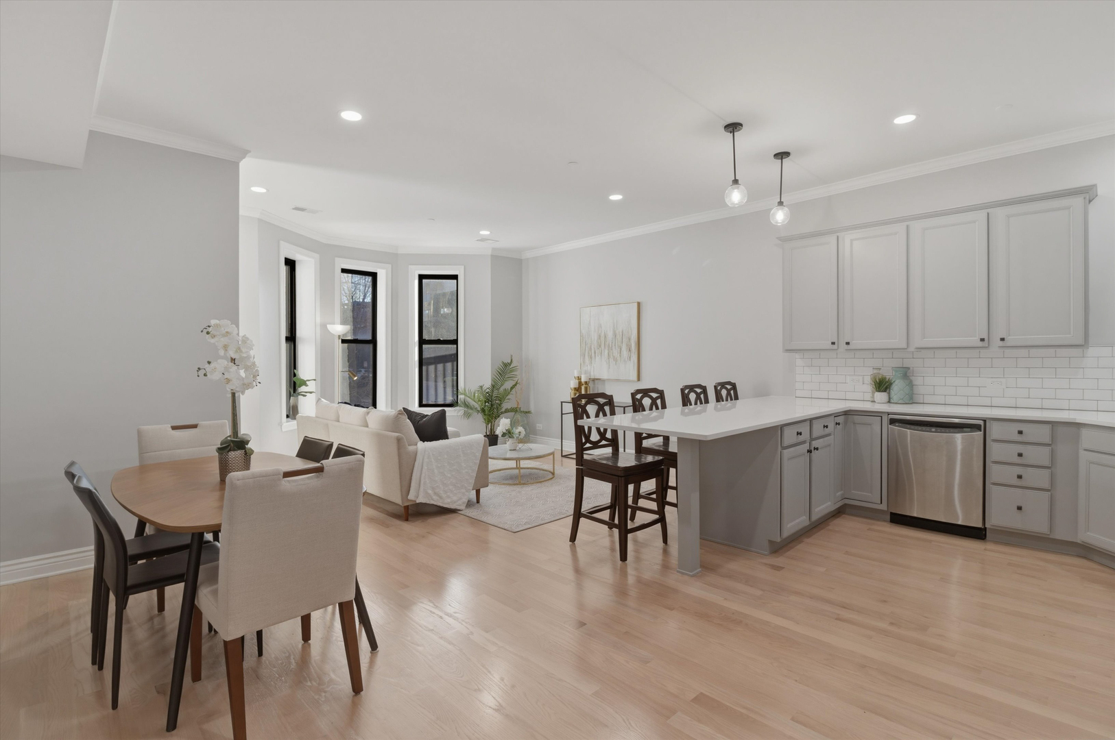 1254 W Diversey Parkway 1