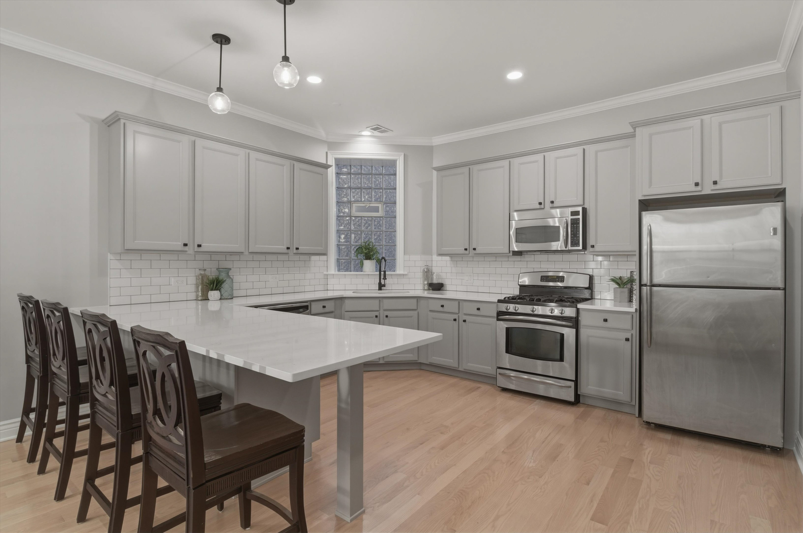 1254 W Diversey Parkway 1