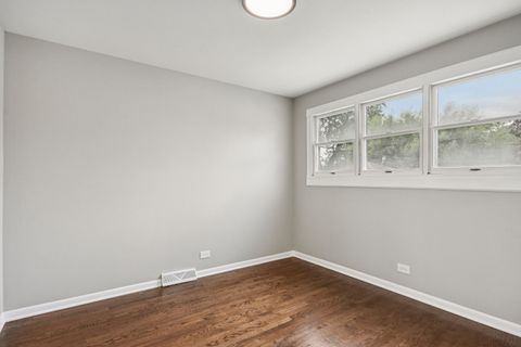 Tiny photo for 329 E Jefferson Street, Bensenville, IL 60106 (MLS # 12427667)