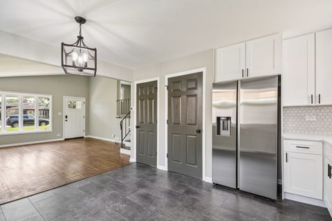 Tiny photo for 329 E Jefferson Street, Bensenville, IL 60106 (MLS # 12427667)