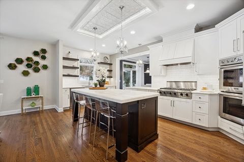 Tiny photo for 5605 S Quincy Street, Hinsdale, IL 60521 (MLS # 12545301)