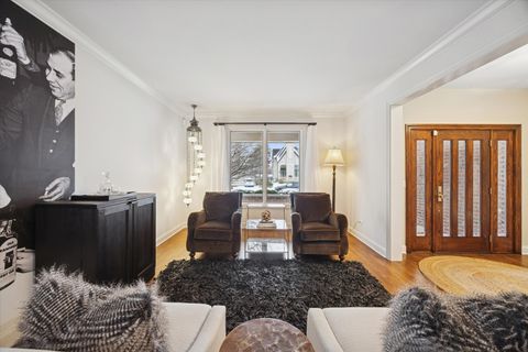 Tiny photo for 5605 S Quincy Street, Hinsdale, IL 60521 (MLS # 12545301)