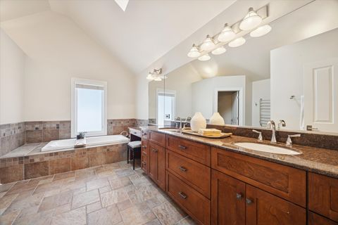 Tiny photo for 5605 S Quincy Street, Hinsdale, IL 60521 (MLS # 12545301)