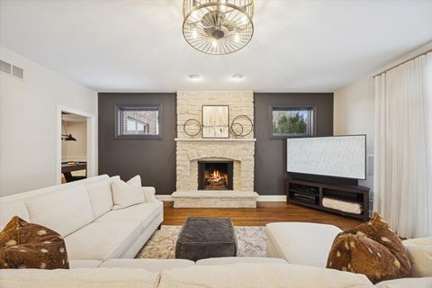 Tiny photo for 5605 S Quincy Street, Hinsdale, IL 60521 (MLS # 12545301)