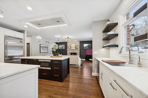 Tiny photo for 5605 S Quincy Street, Hinsdale, IL 60521 (MLS # 12545301)