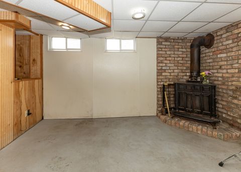 Tiny photo for 1517 W 38th Street, Davenport, IA 52806 (MLS # 12570971)