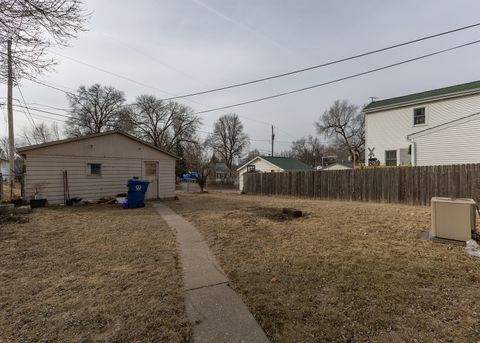Tiny photo for 1517 W 38th Street, Davenport, IA 52806 (MLS # 12570971)