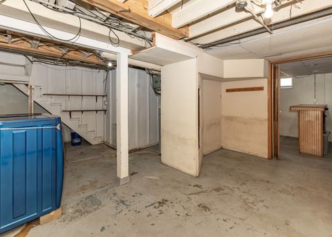 Tiny photo for 1517 W 38th Street, Davenport, IA 52806 (MLS # 12570971)