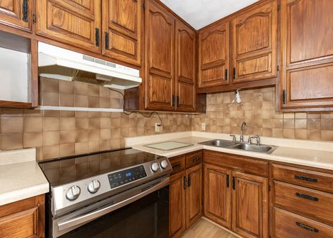 Tiny photo for 1517 W 38th Street, Davenport, IA 52806 (MLS # 12570971)