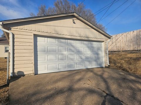 Tiny photo for 1517 W 38th Street, Davenport, IA 52806 (MLS # 12570971)