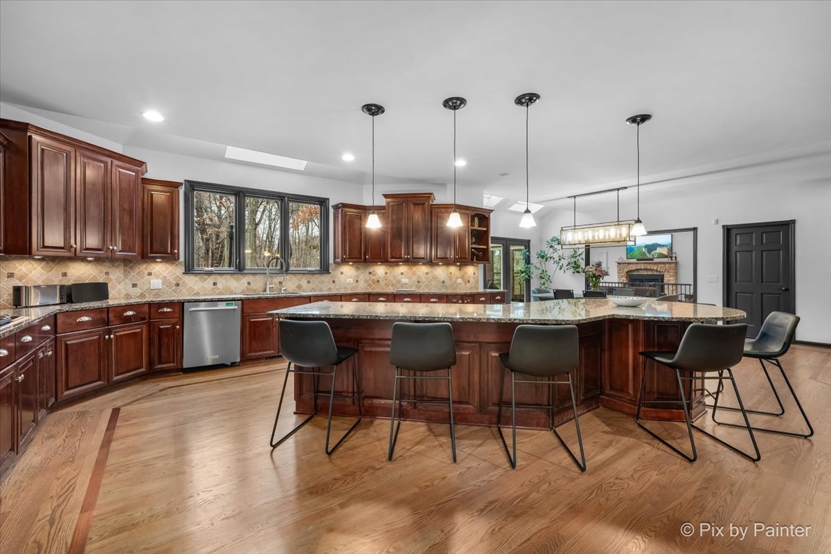 3041 Majestic Oaks Lane