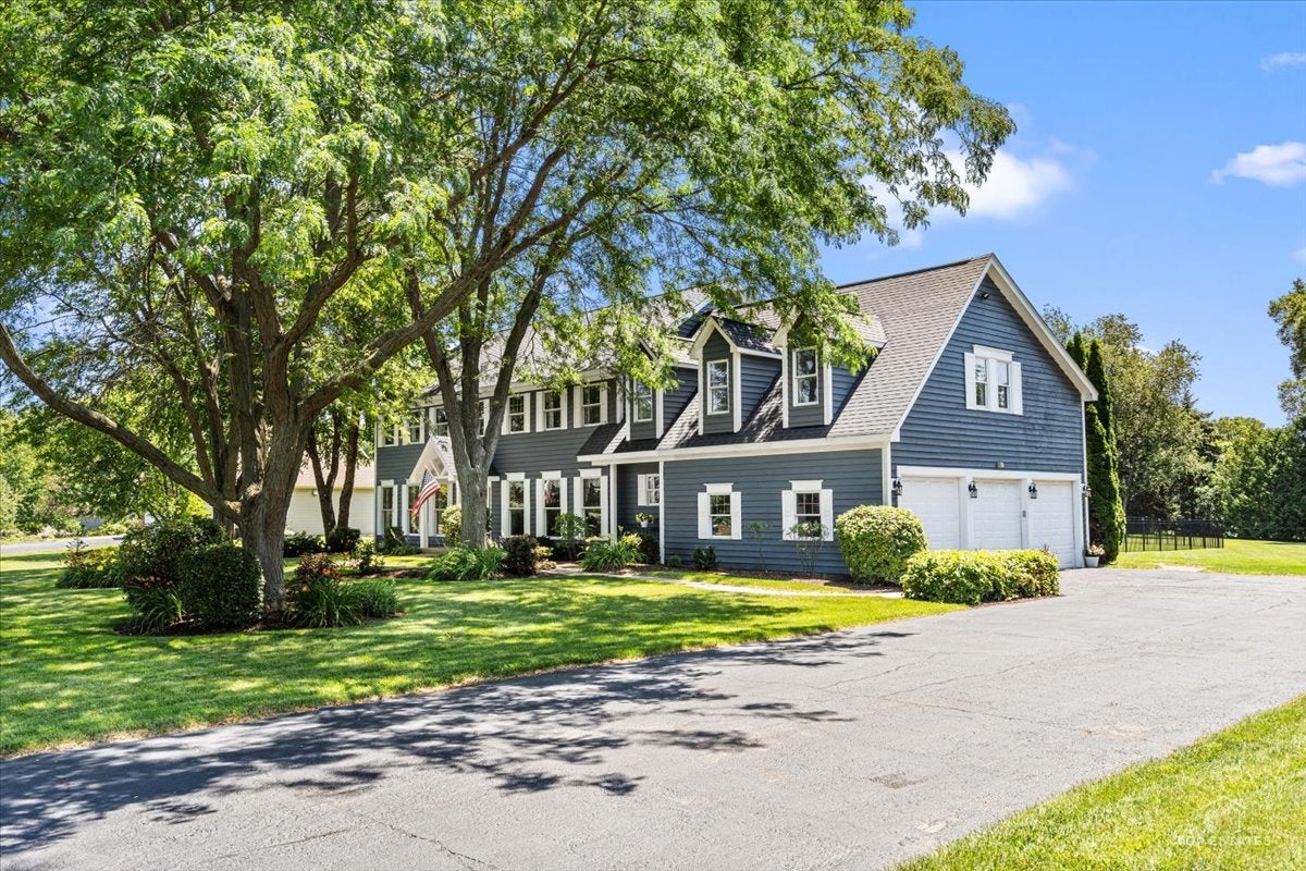 1513 N Applewood Lane