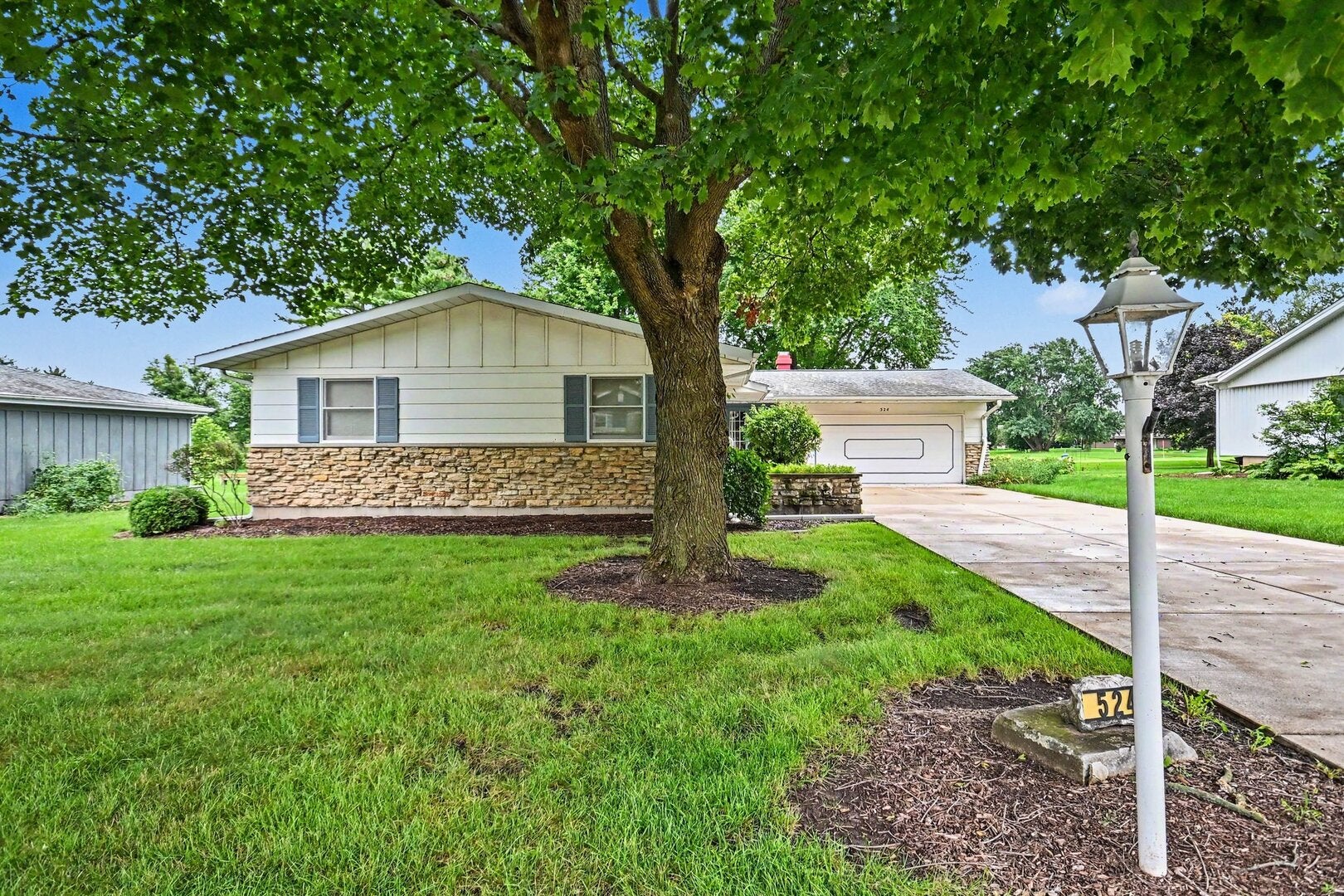524 Parkside Drive