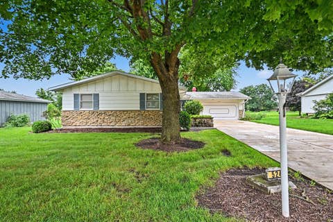 Tiny photo for 524 Parkside Drive, Sycamore, IL 60178 (MLS # 12735104)
