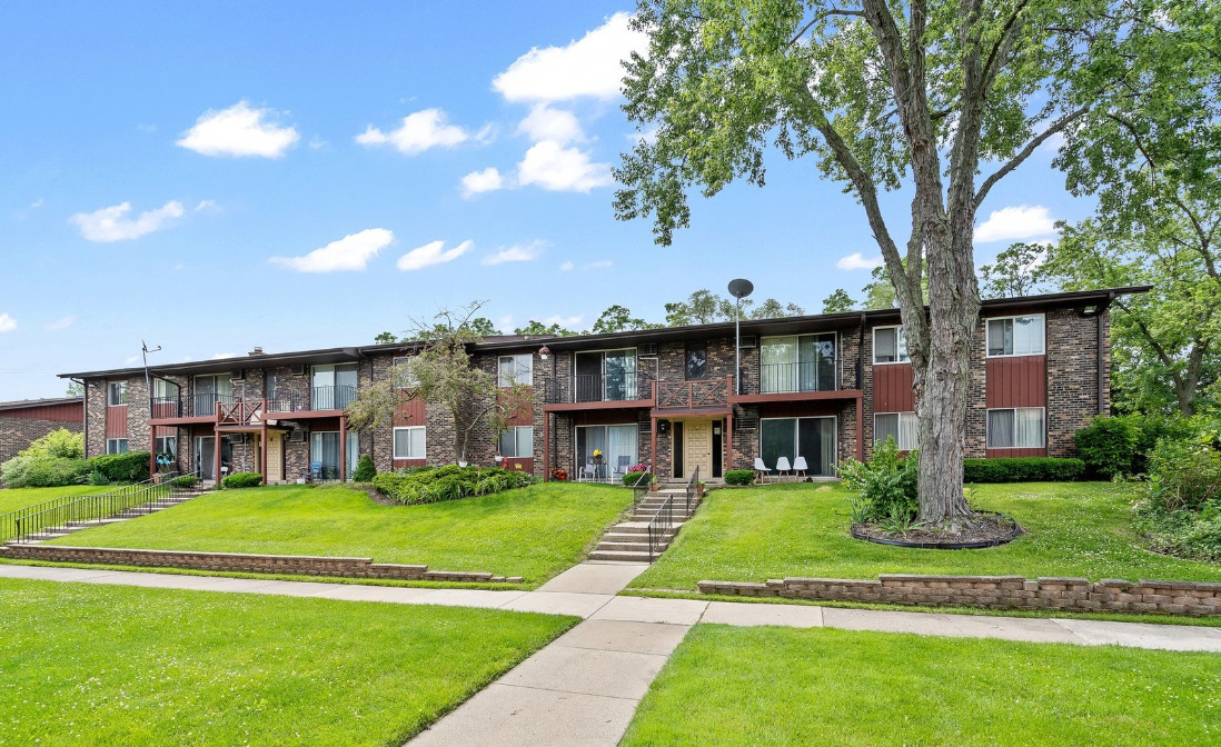 247 N Neltnor Boulevard F2C