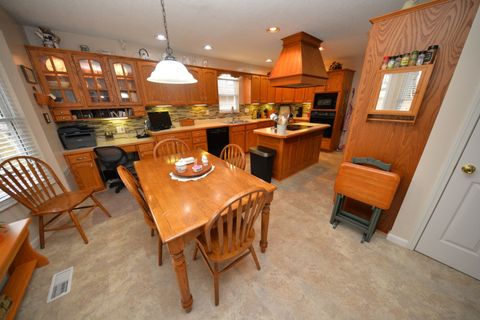 Tiny photo for 14687 N Lost Lake Lane, Mt Vernon, IL 62864 (MLS # 12581053)