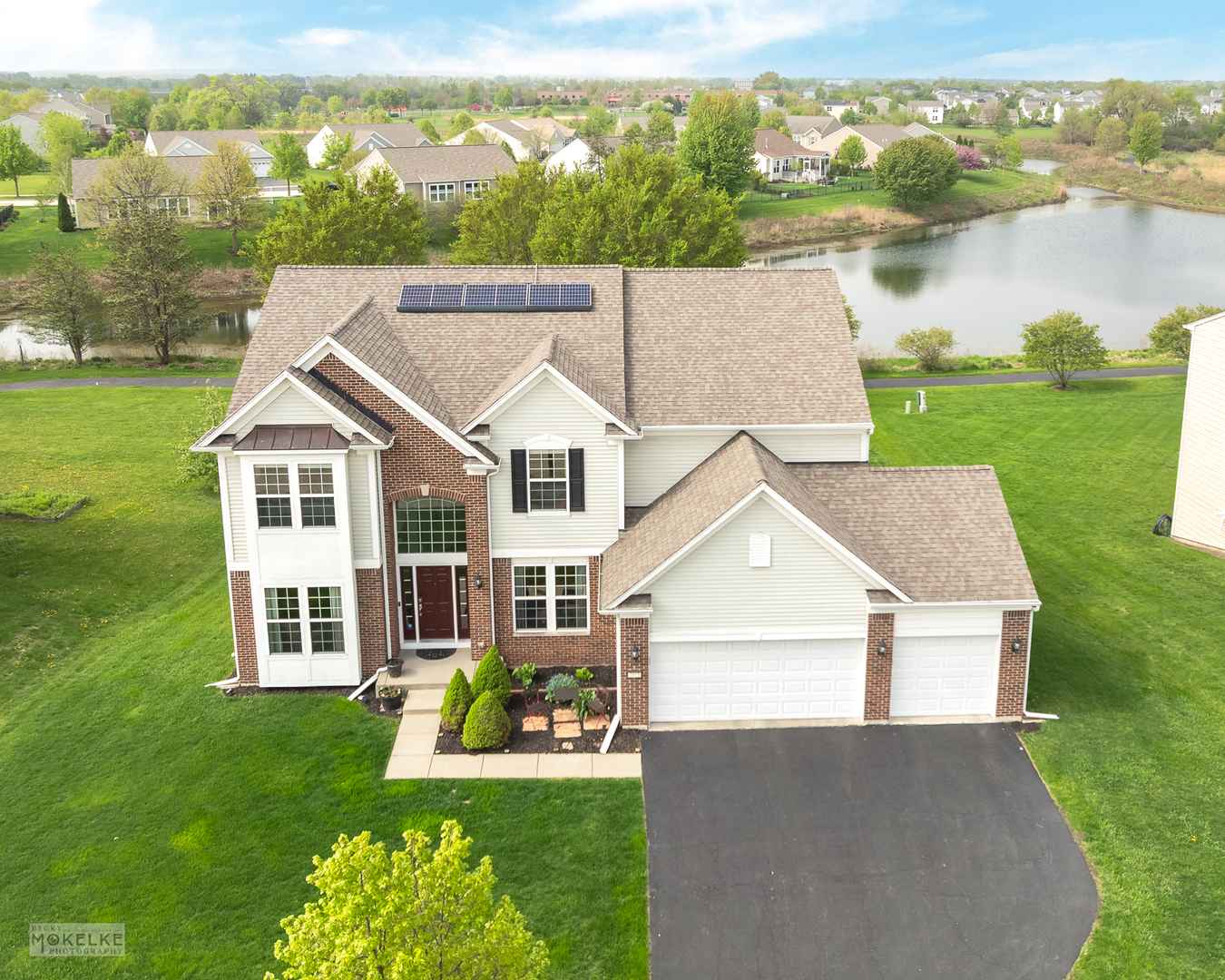 2475 Emerald Lane