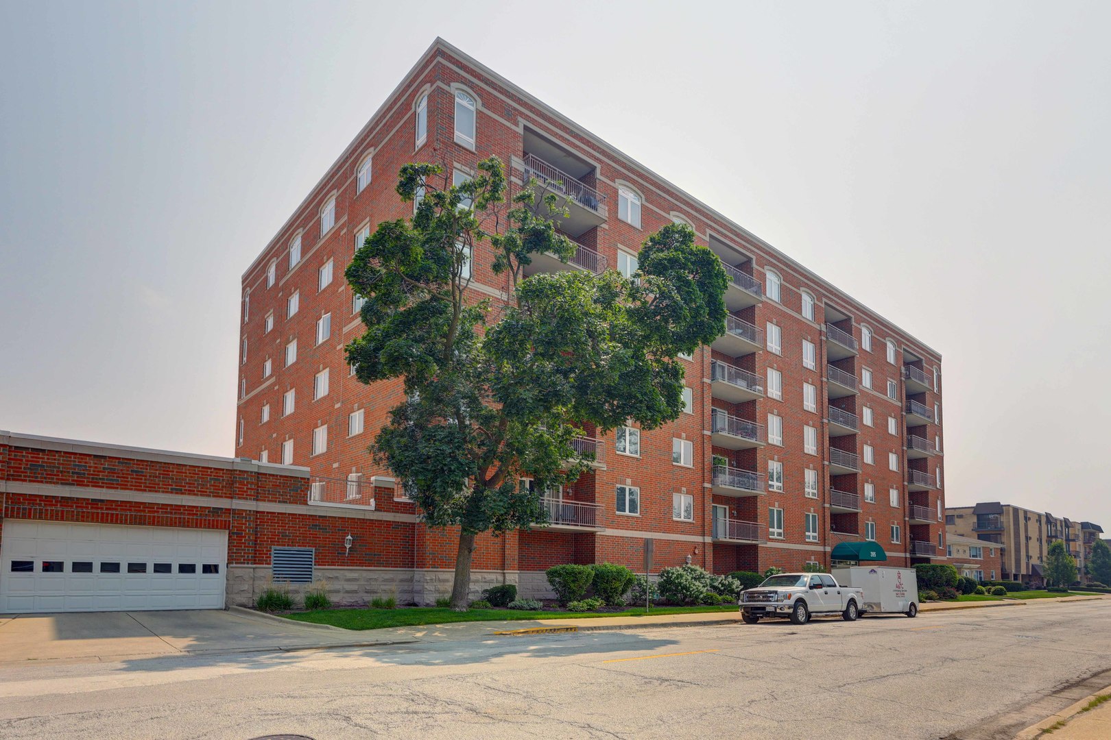 395 Graceland Avenue 701