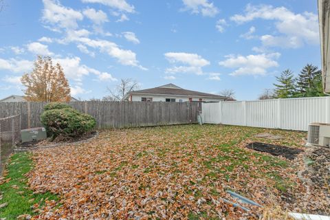 Tiny photo for 95 W Stevenson Drive, Glendale Heights, IL 60139 (MLS # 12523706)