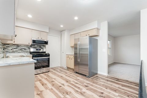 Tiny photo for 95 W Stevenson Drive, Glendale Heights, IL 60139 (MLS # 12523706)