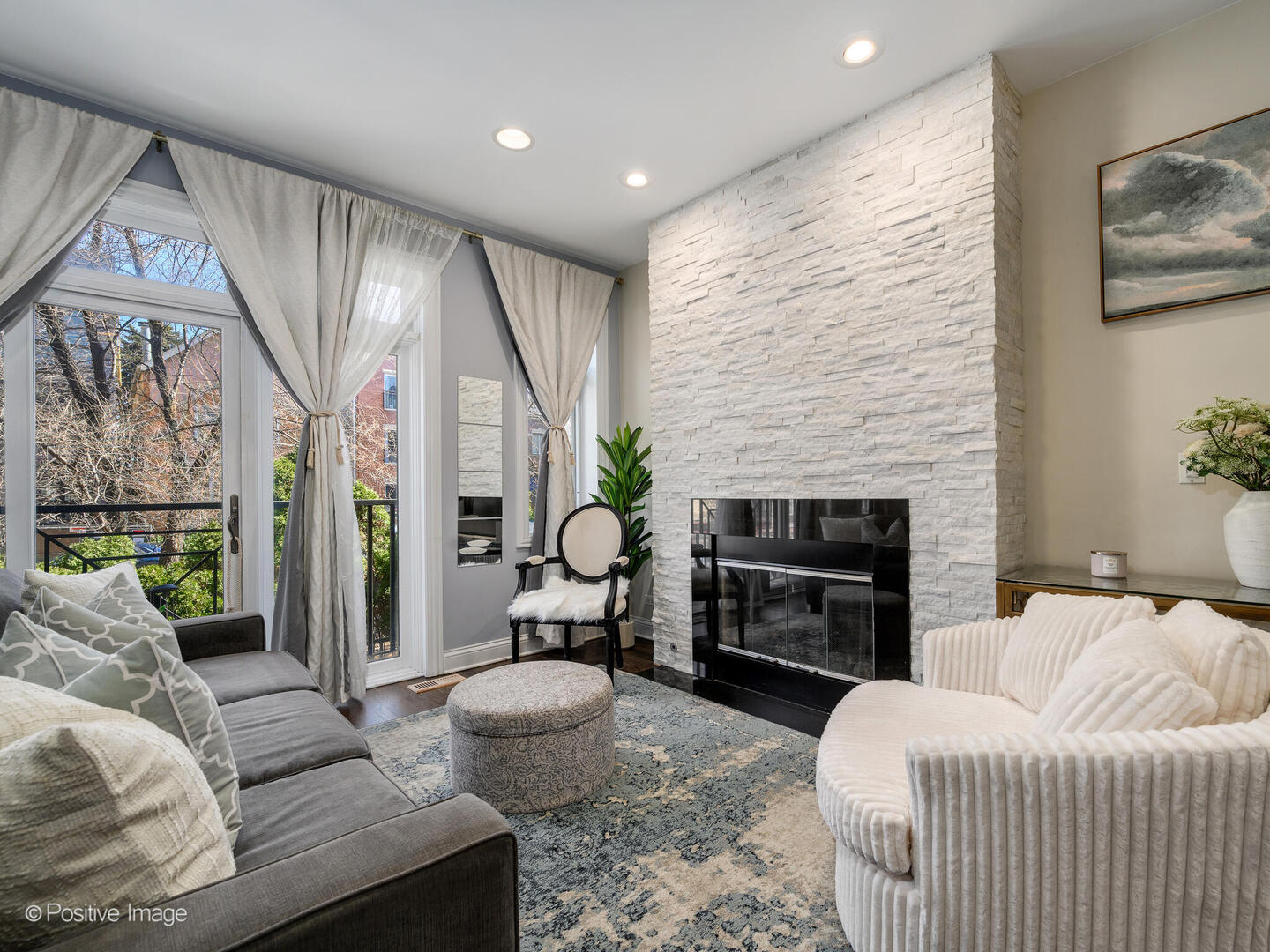 2846 N Damen Avenue 1