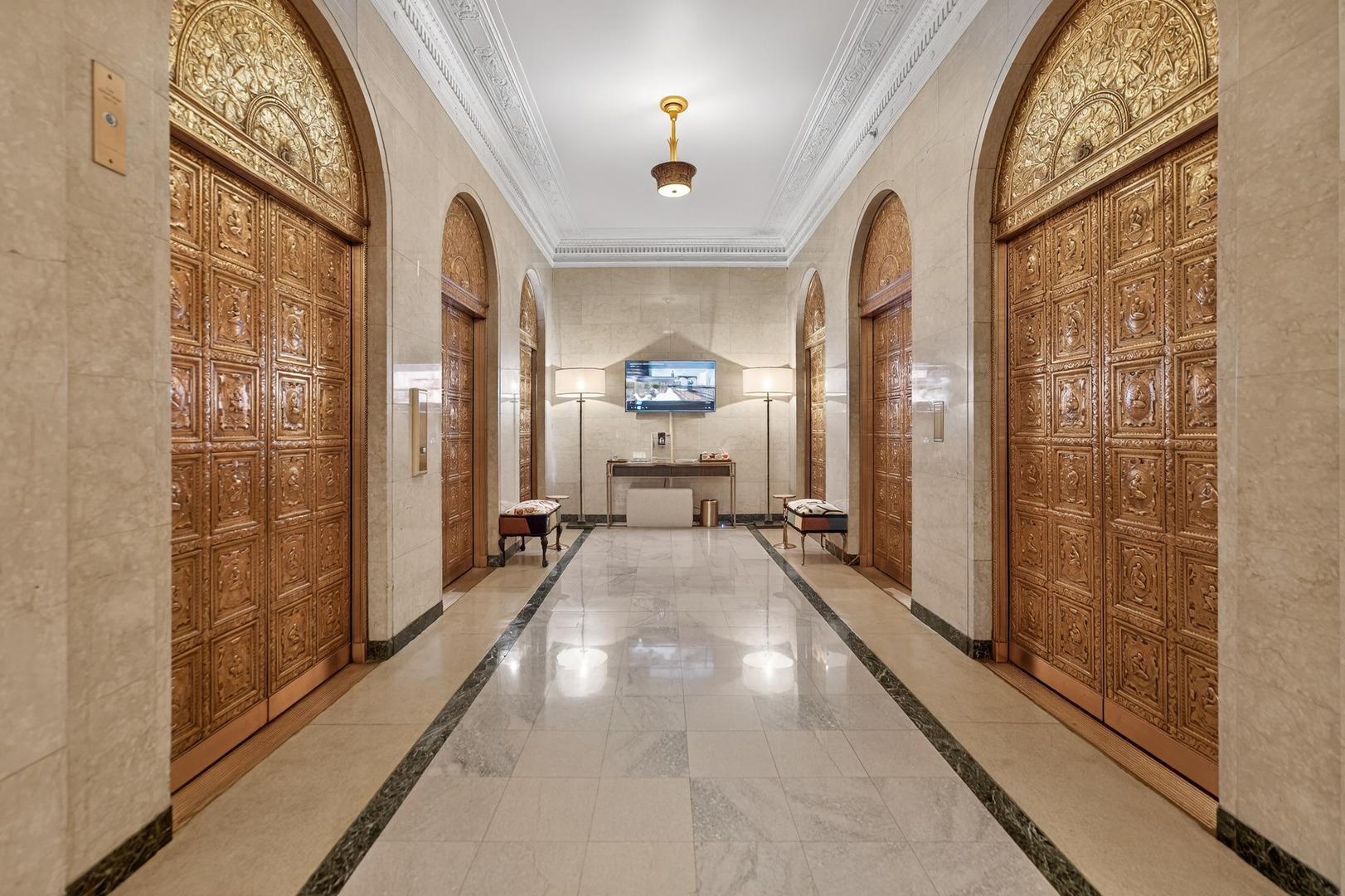 310 S MICHIGAN Avenue 702