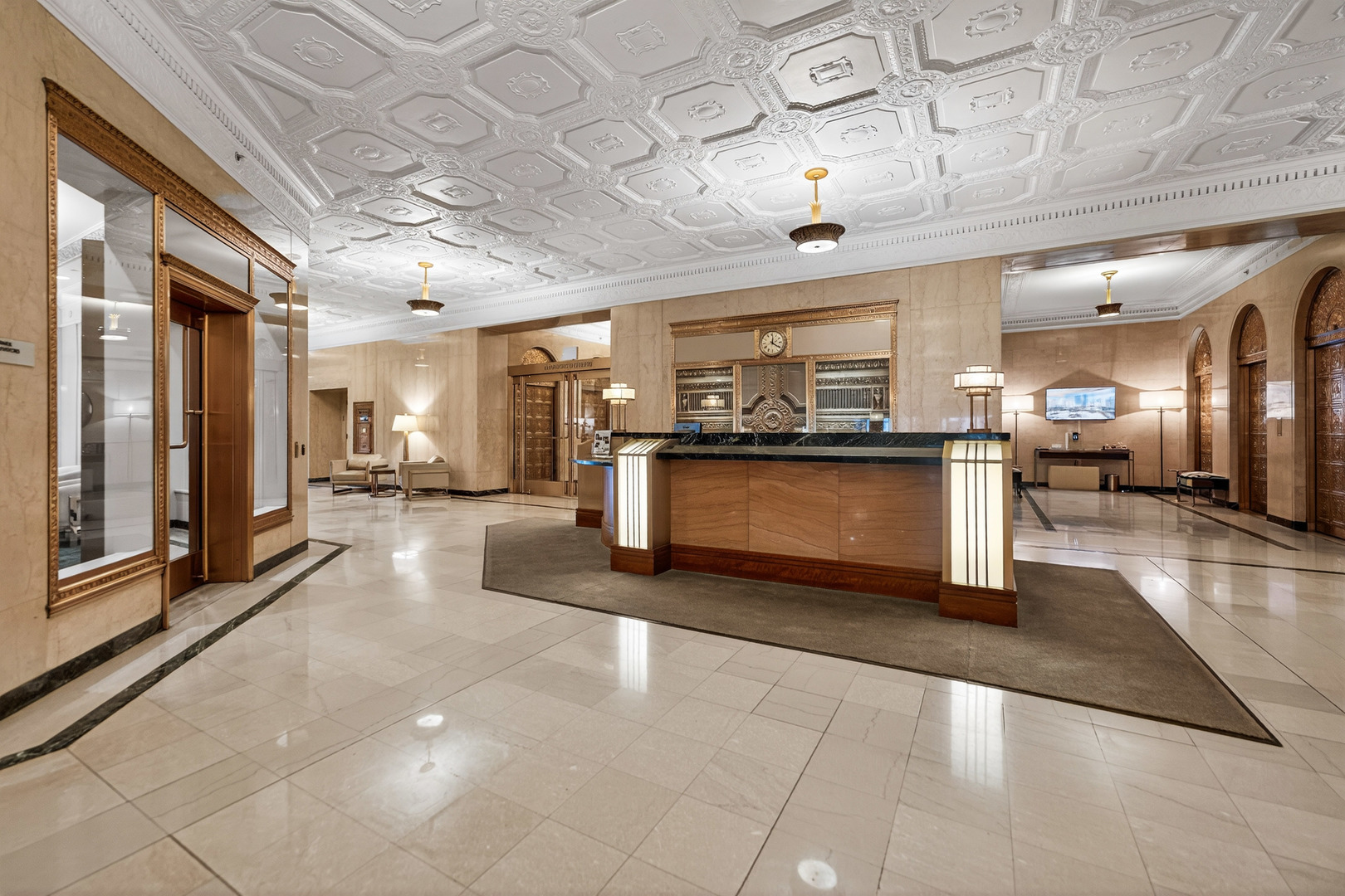 310 S MICHIGAN Avenue 702