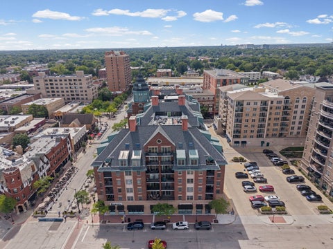 Tiny photo for 44 N Vail Avenue #209, Arlington Heights, IL 60005 (MLS # 12751409)