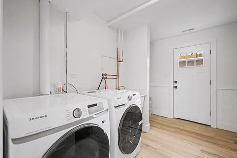 Tiny photo for 4147 Amelia Avenue, Lyons, IL 60534 (MLS # 12597093)