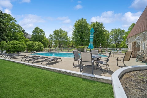 Tiny photo for 5200 Carriageway Drive #214, Rolling Meadows, IL 60008 (MLS # 12678140)